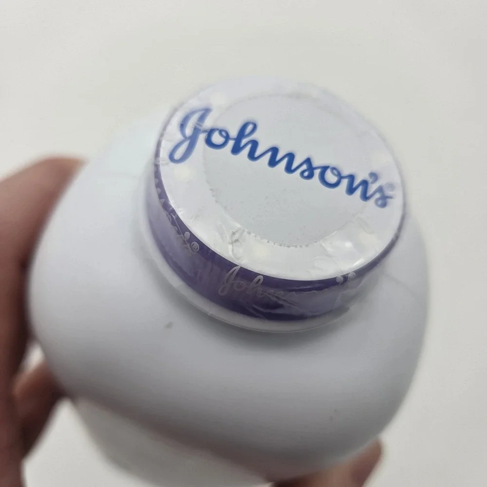 Johnson's Lavender Powder Baby Powder Relaxing w/ Cornstarch, 22oz - New Sealed